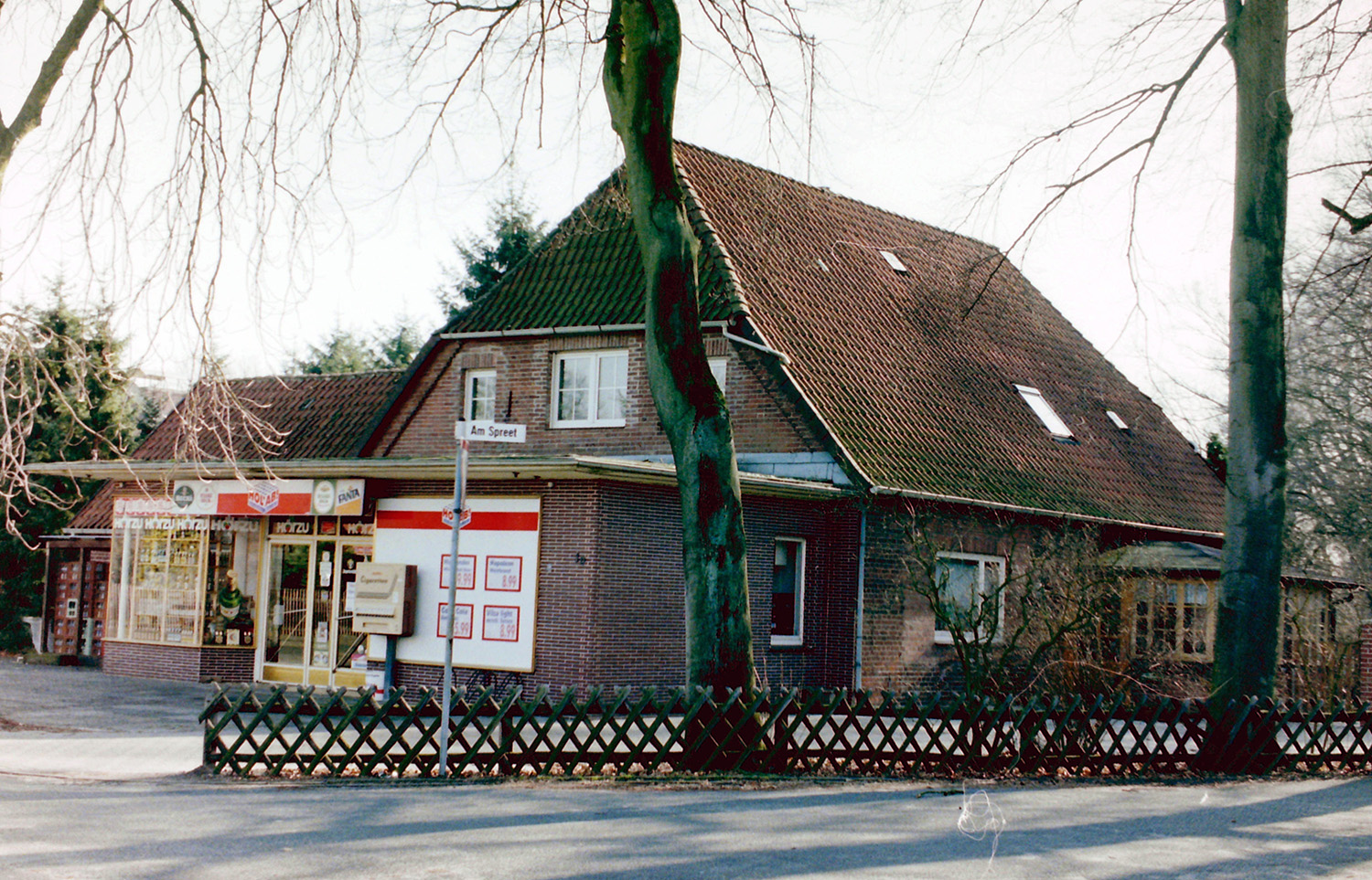 Nach Aufgabe des Lebensmittelgeschäftes wurden die Räumlichkeiten von einem Getränkemarkt genutzt